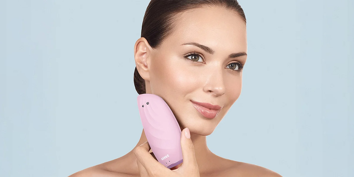 SONICZNA SZCZOTECZKA TERMICZNA & LIFTING DO TWARZY 8W1 GESKE Z APLIKACJĄ