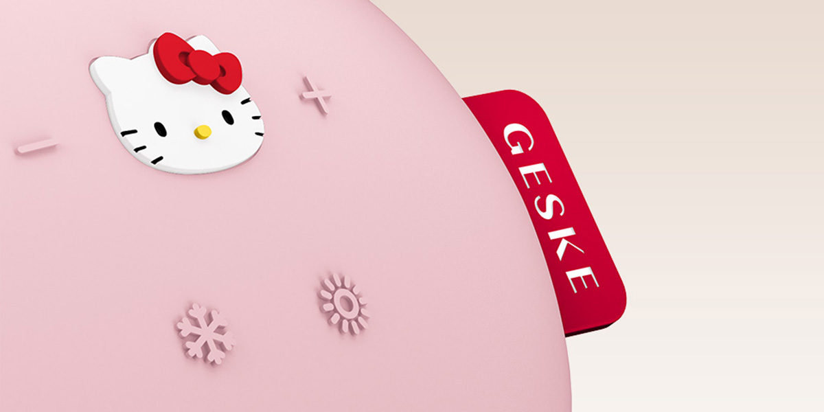 SONICZNY MASAŻER DO TWARZY COOL & WARM 8W1 GESKE Z APLIKACJĄ