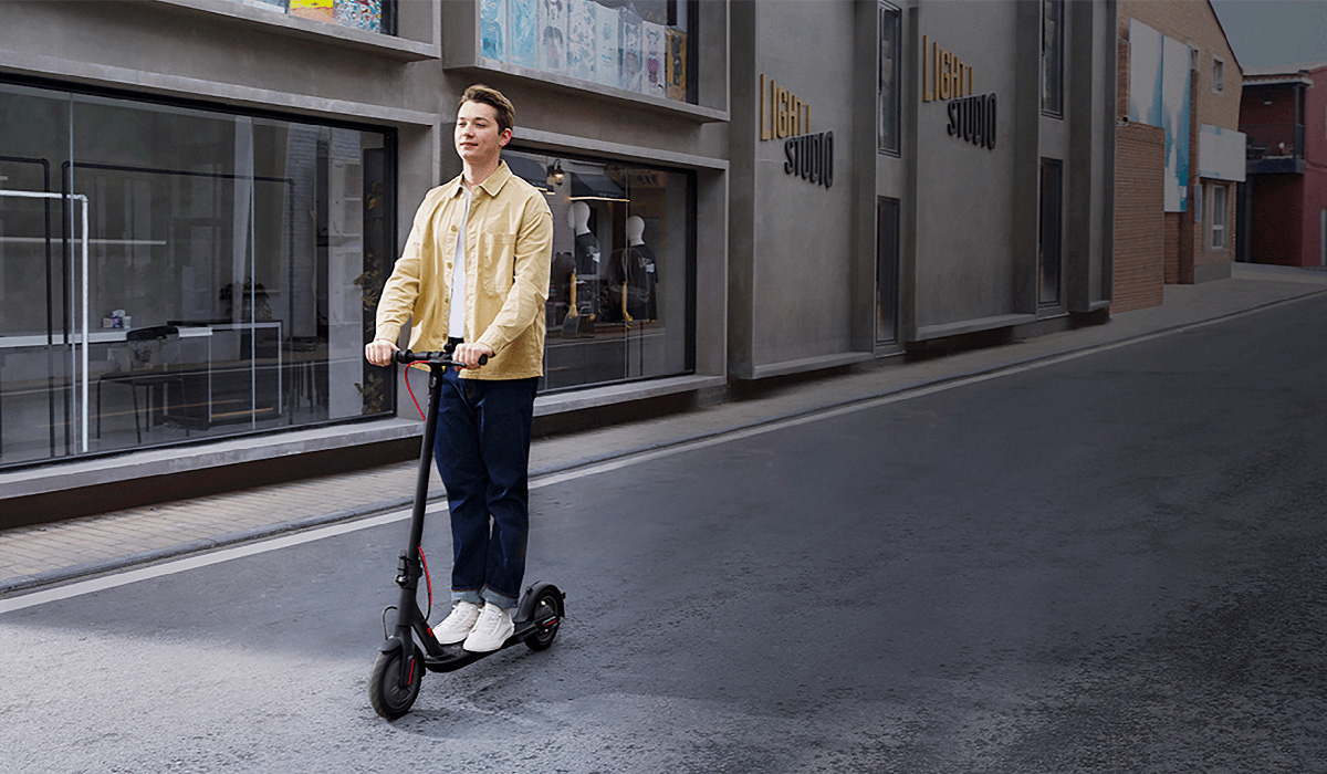 Xiaomi Electric Scooter 3 Lite - Więcej miejsca dla Twojej wygody