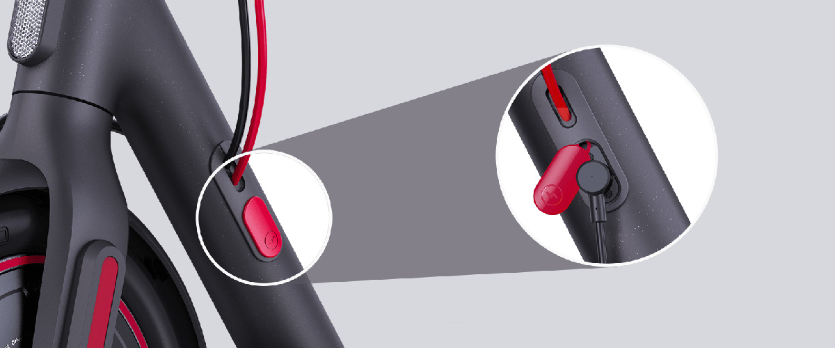 Xiaomi Electric Scooter 4 Pro - Wyjątkowo wygodne magnetyczne gniazdo ładowania
