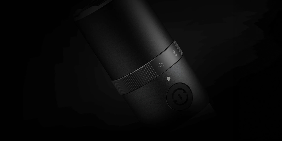 Xiaomi Multi Function Flashlight - Obrotowy, aby przełączać między dwoma źródłami światła